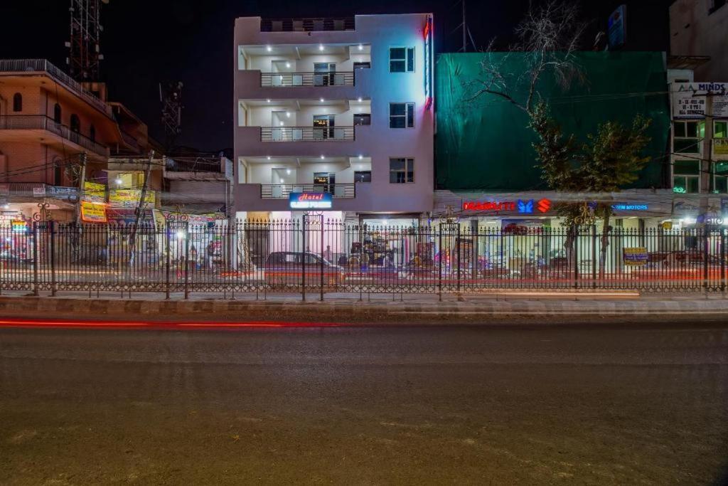 ניו דלהי Hotel Classic Paradise מראה חיצוני תמונה